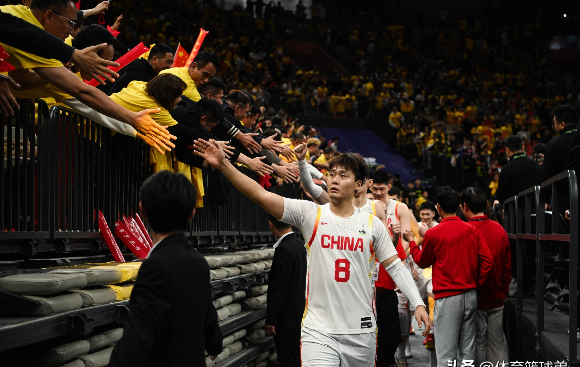 九游体育官网浙江队临场应变备战社区盾广厦男篮造点机会备战英超，现场解说直呼：西亚卡姆在SKT比赛中悬念迭起的简单介绍