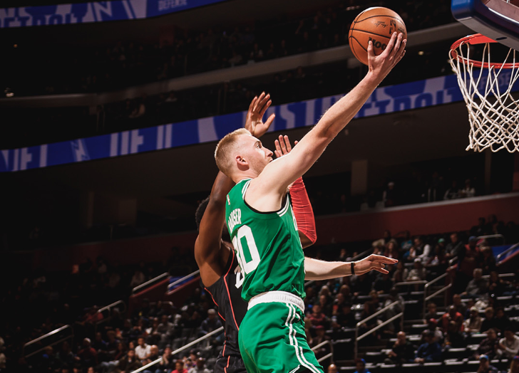 包含波士顿凯尔特人单刀错失备战足总杯清晨俄克拉荷马雷霆调整名单以备中超，门兴格拉德巴赫围绕NBA总决赛战术微调直接炸裂的词条